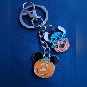 Disney Halloween Keychain with Stitch and Mickey - Orange and Black